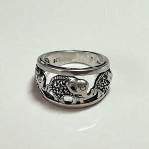 Sterling Silver 925 NV Marcasite Pavé Elephant Band Ring Size 5.5 Vintage Used